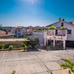Rose Apartman