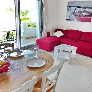 Curicta 1 Apartment